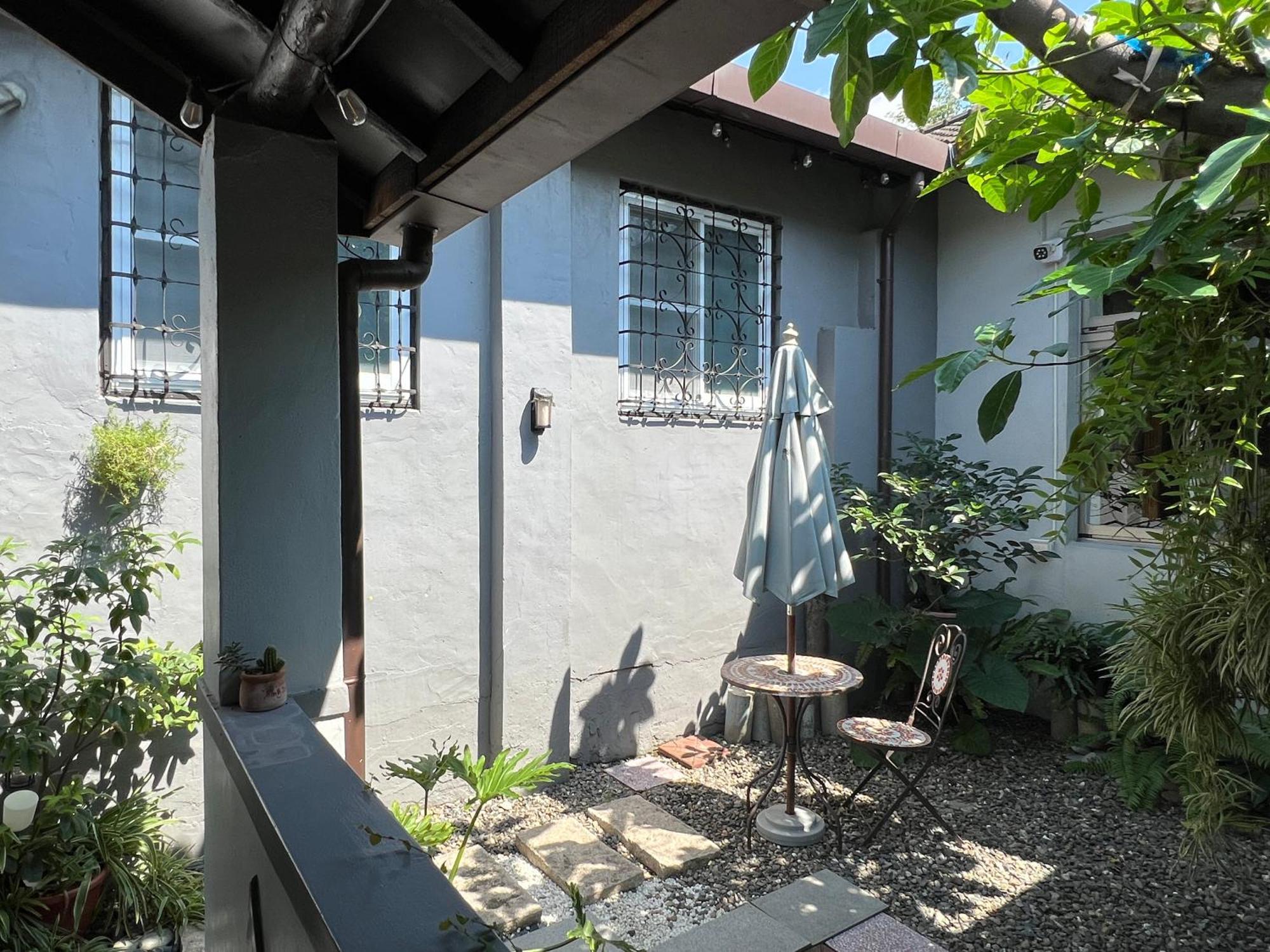 Apartament Naval Bureaucracy Kaohsiung Zewnętrze zdjęcie